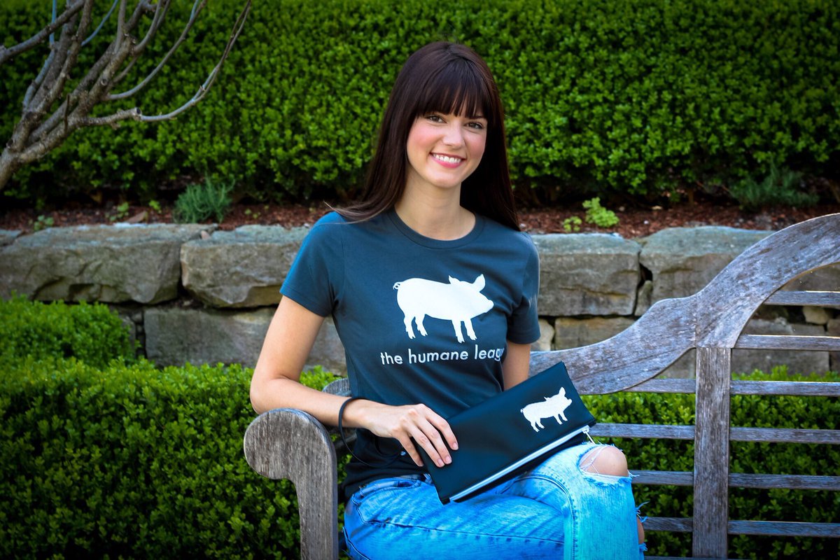 The perfect Mother’s Day gift: <a href="/Cykochik/">Cykochik</a>’s #vegan hand bag collection. 10% of proceeds are donated back to THL! custom-handbags.com/collections/ca…