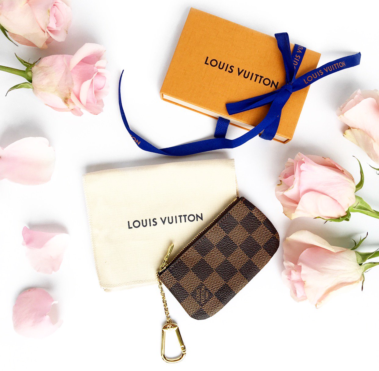 What's in my LV key pouch? 