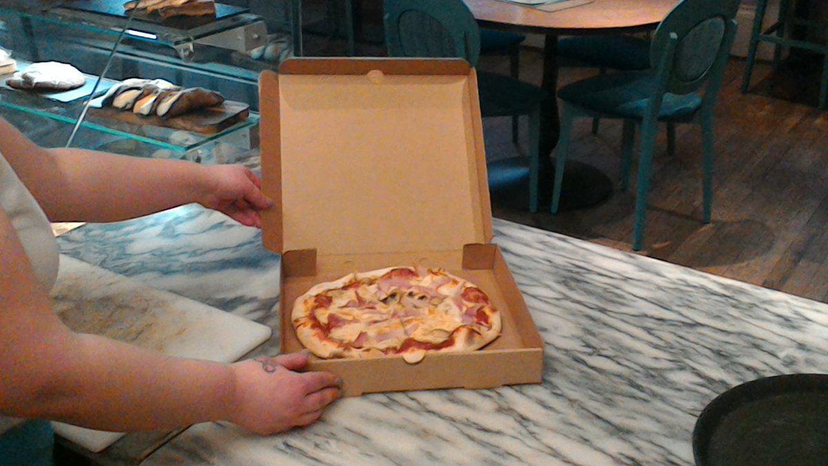 Still time to grab our Tuesday pizza offer #buyonegetonefree