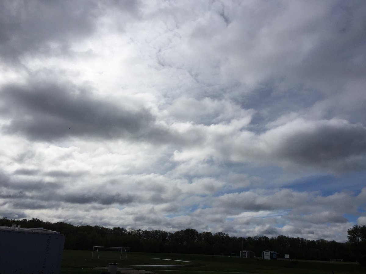 mcmommy_79's tweet image. It&apos;s so cold but at least it&apos;s not raining. #MakeTheRainStop #WeAreGood