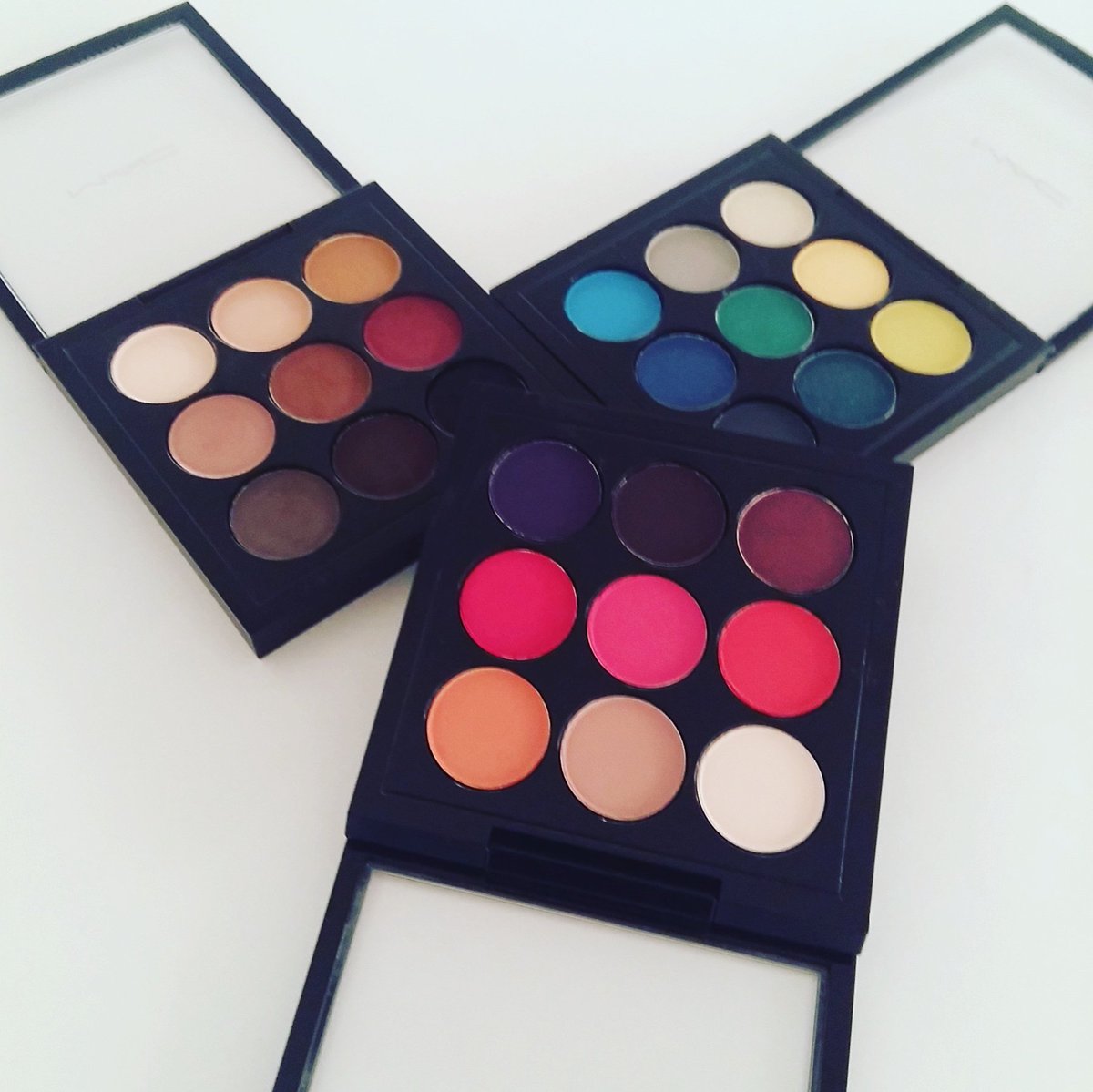 JoseOjedaOfl's tweet photo. EYES ON MAC.
#SEMISWEETPALETTE.
#REDHOTPALETTE.
#TROPICCOOLPALETTE.
#EyesOnMAC #mac #maccosmetics @MACcosmetics https://t.co/ai9xvtFyKN