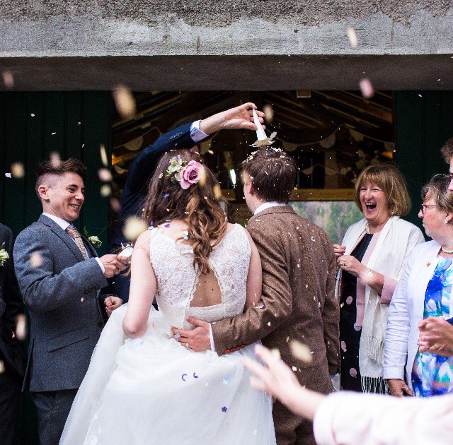 R-E-A-L  B-R-I-D-E featuring our Fearne rose hair clip #flowers #bride #confetti #love #weddinginspiration #weddinghair