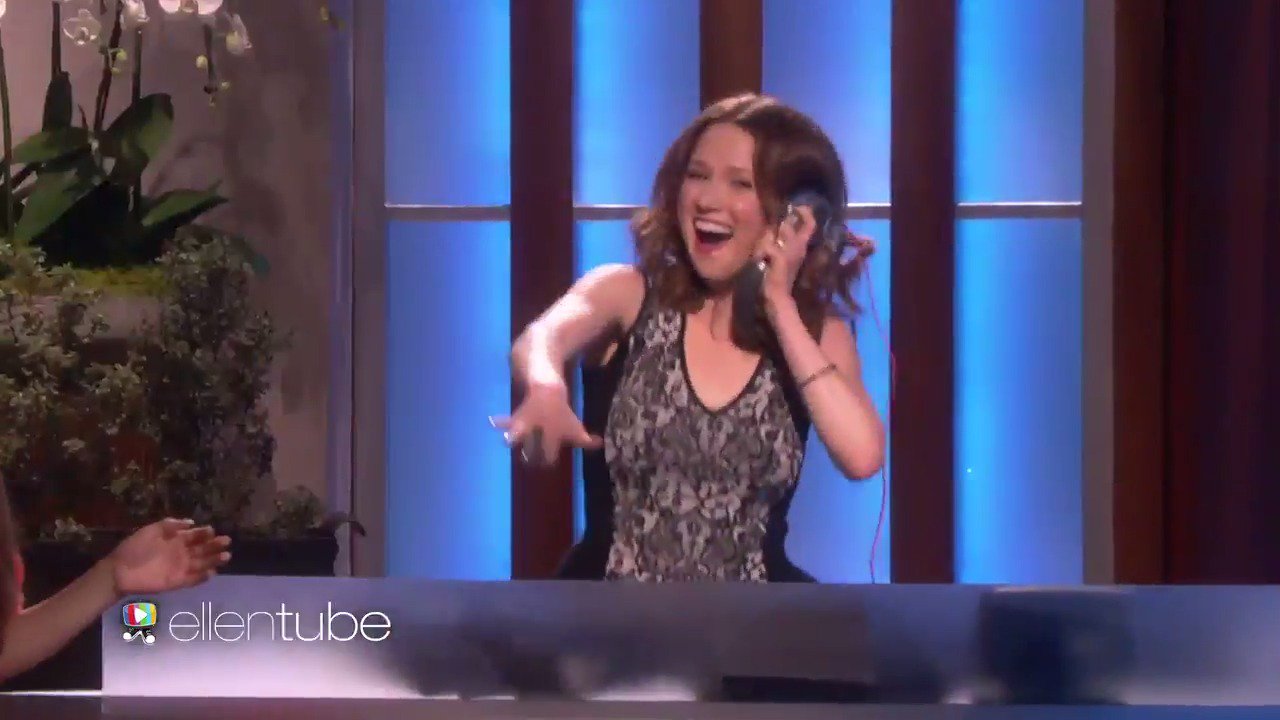Happy birthday, Ellie Kemper. Remember when you did this stuff? 