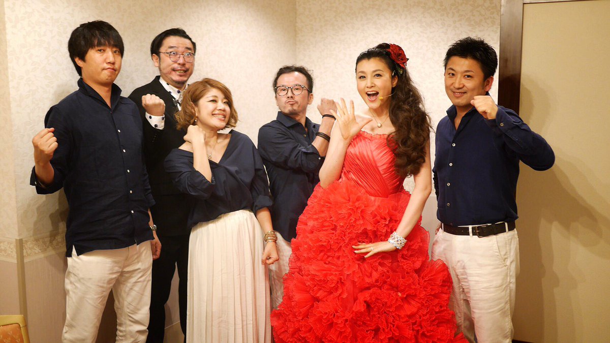 Miyab ミヤビ 藤原紀香チャリティーディナーショー大成功 紀香 さんのパフォーマンスは後ろから見ていても圧巻 お客様の歓声と笑顔に包まれた幸せな時間でした 藤原紀香 熊本キャッスルホテル