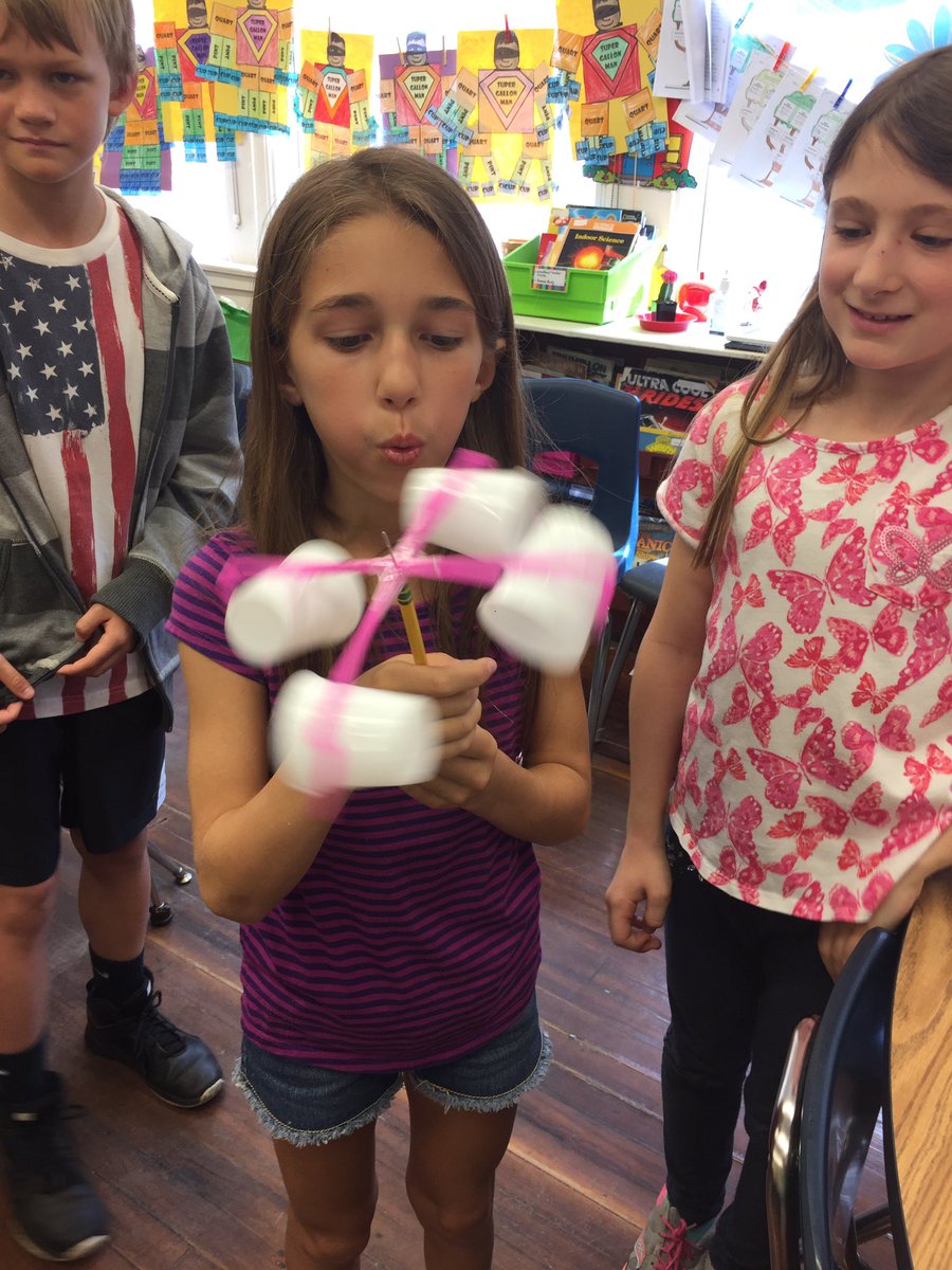 carinfrancisco's tweet image. Future meteorologists build anemometers to measure wind speed. #maketolearn @WanamassaElem