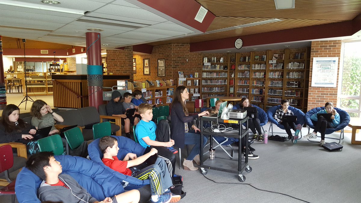 Ss learning about databases from amazing <a href="/Andrea_Trudeau/">Andrea Trudeau, Ph.D.</a> to gather info about human rights activists! #engagesms #engage109 #humanrights