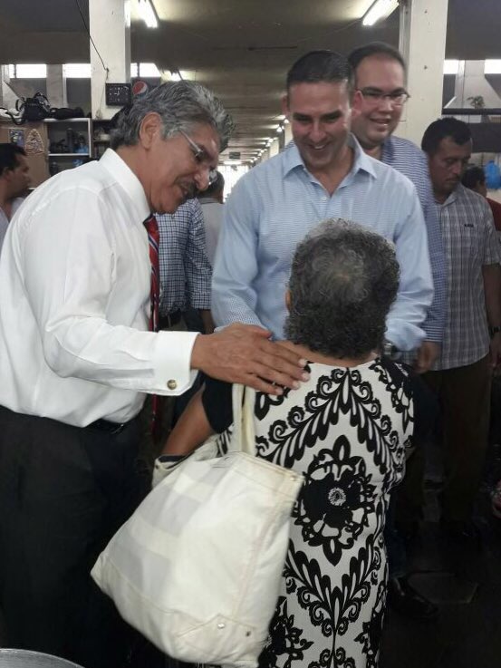 emuyshondt's tweet photo. Visitamos el Mercado Central, donde vendedores se quejan por apagones, alza de energía, falta de apoyo y descuido por parte de Alcadía de SS https://t.co/UtipZ5pZu4
