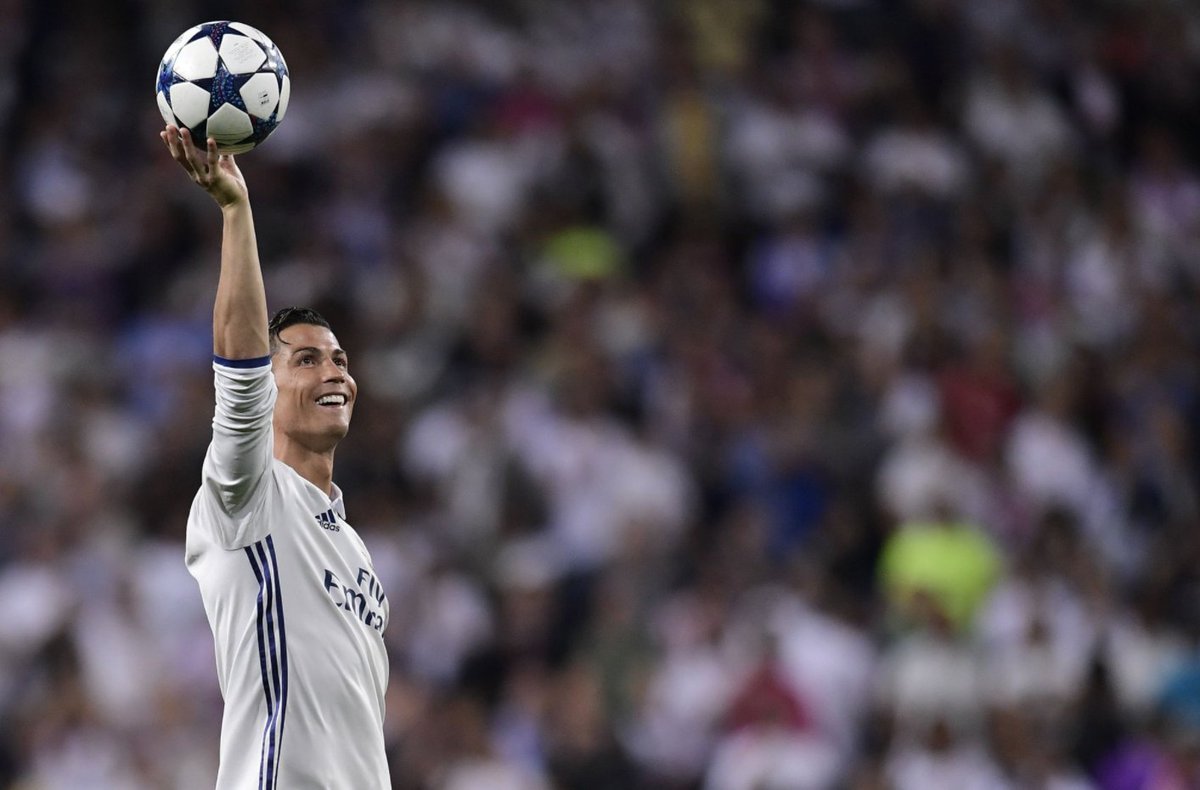 MrFootyTips's tweet photo. Goals in the Champions League..

Atletico Madrid = 100
Cristiano Ronaldo = 101 https://t.co/x2zKS60Nag