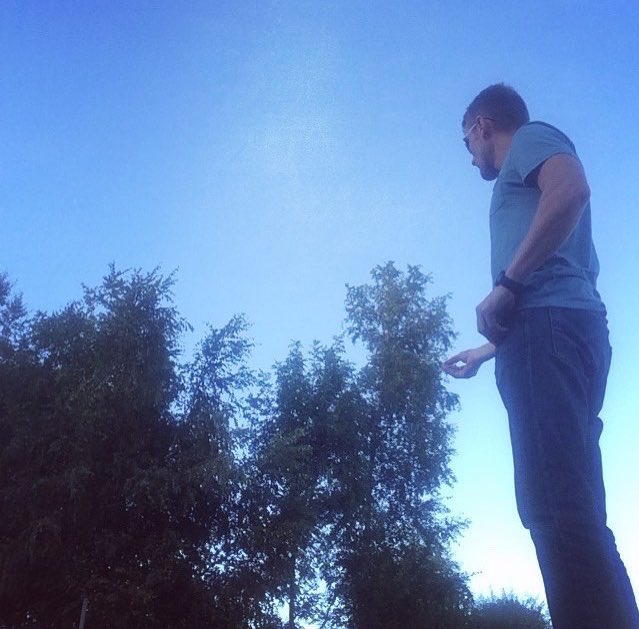 remxmusic's tweet photo. Et si c'était plus beau, plus beau vue d'en haut ? #saturday #saturdaytime #weekend #sky #bluesky #tree #treetime #good https://t.co/2SV7H9VLkW