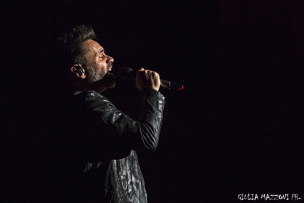 JuliettEmme's tweet image. @NekOfficial #live #TeatroEuropauditorium #UniciInTour @Nightguide nightguide.it/fotogallery/13…