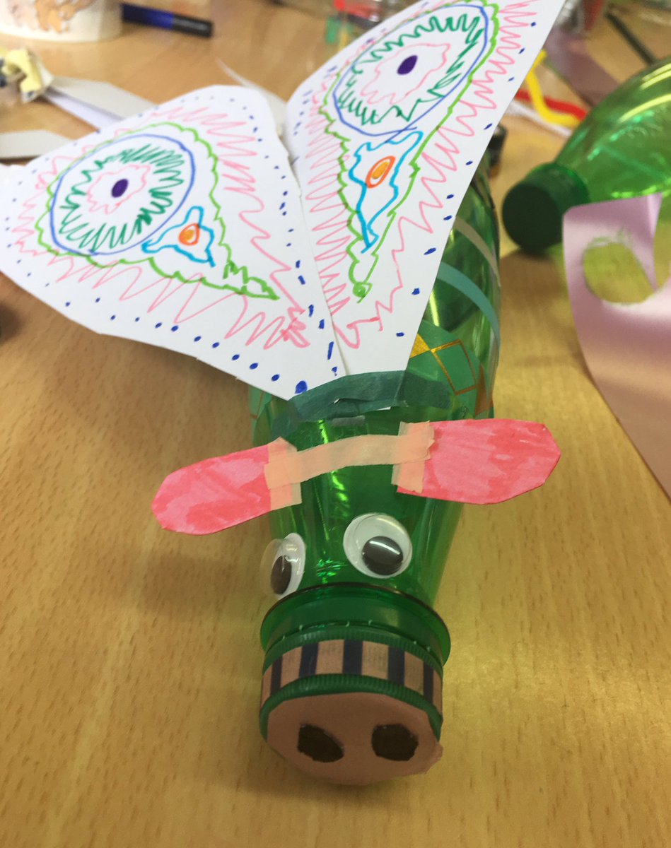 tuppenceandbee's tweet image. This week we created glow creatures at WASPs ... from happy smiley creatures to pig moths!! Great fun