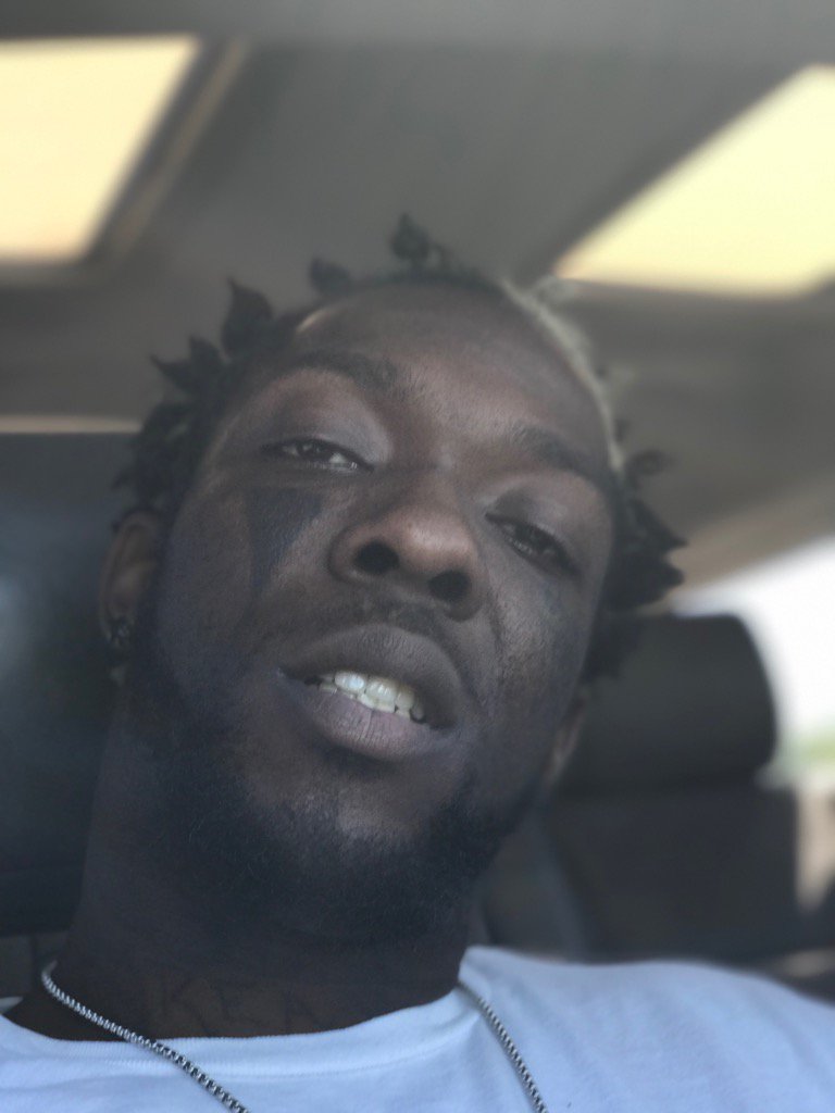 izellcox11's tweet photo. Fuck the judge and the P-O  ticket 475. Pay that. #nofraud  no features https://t.co/849Frdz0cK