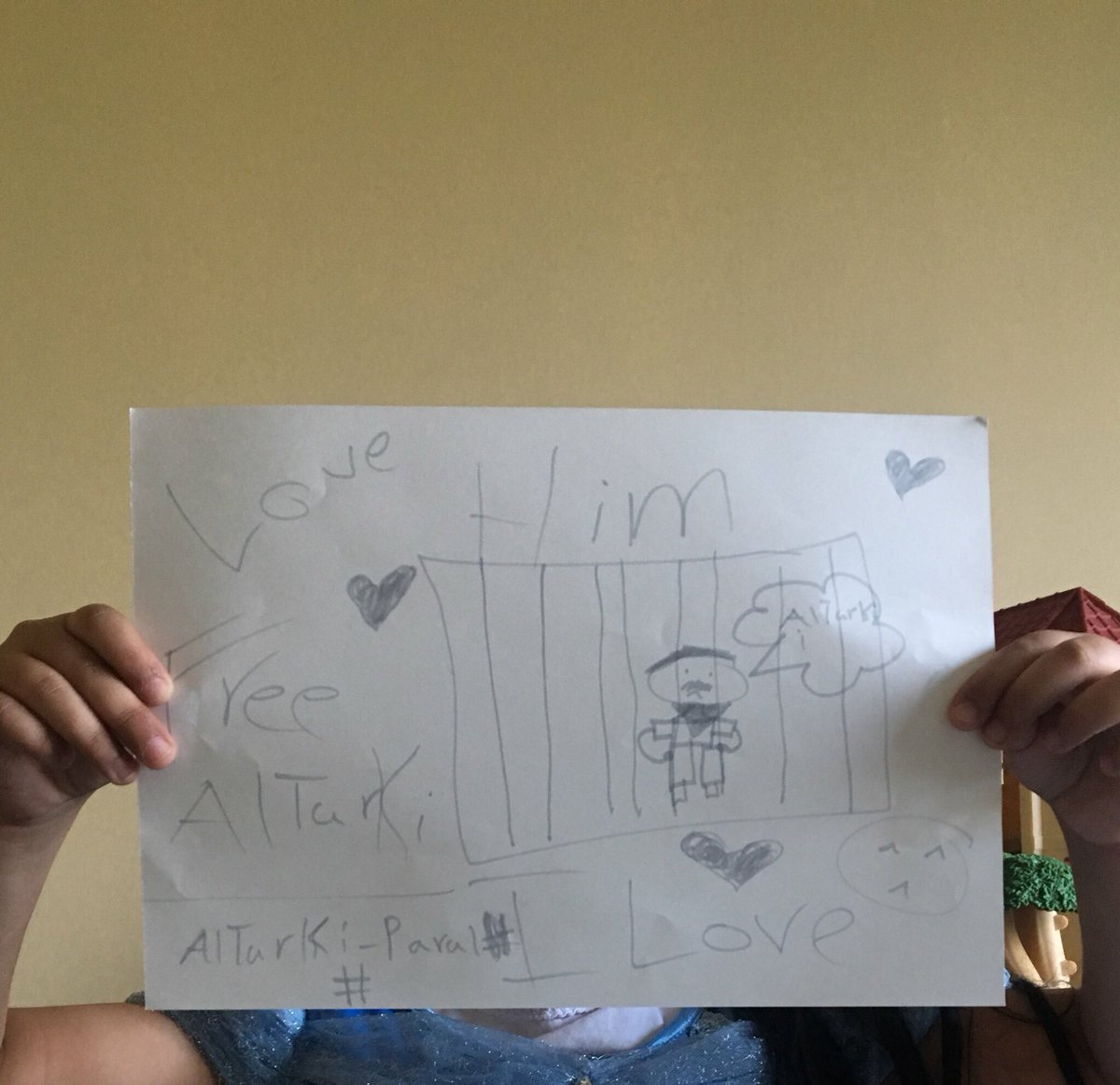 ayoub0333's tweet photo. Even kids want AlTurki  free #AlturkiParole #HomaidanAlTurki #Colorado... https://t.co/KFOYEgrLeo by #fjjjr_1957_ via @c0nvey https://t.co/mfu1Apky4m