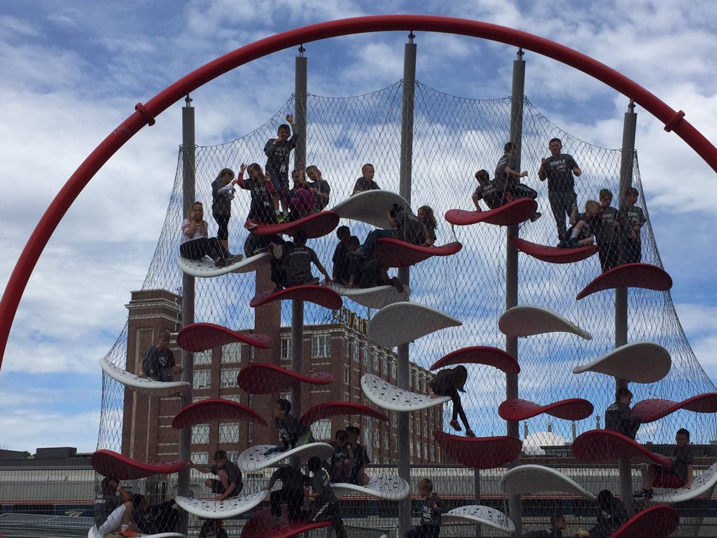 Amazing!Proud MAE principal today!Simple Machines At Play is officially open#r7proud <a href="/JennyRteacher/">Jenny Reidlinger</a> <a href="/BurnsMcDonnell/">Burns & McDonnell</a>