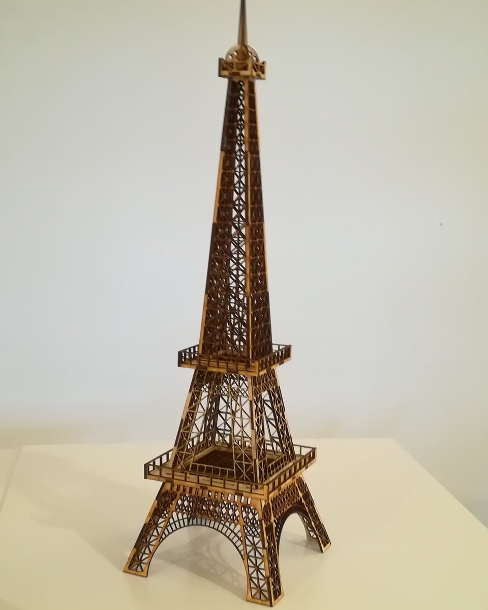 #tour #eiffel #lasercut #wood #puzzle3d #puzzle #lasercuts #lasercutting #toureiffel #paris #woods #fun #romantic #love #picoftheday #fablab