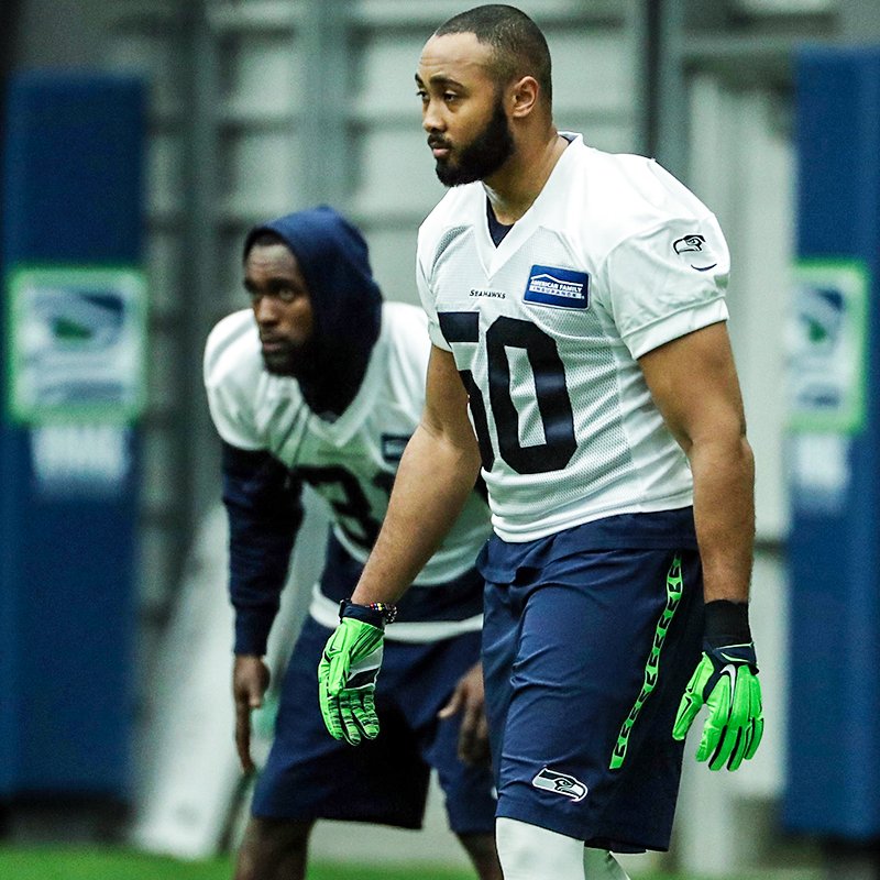 Seahawks's tweet photo. 🔙 at it for Phase ✌️

#GoHawks https://t.co/0AoHiODGKZ