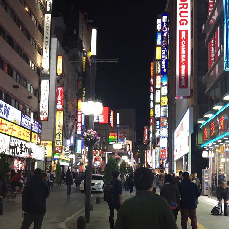 namduy's tweet image. Now for another side of Japan. I was too exhausted to talk about it at the time–but I was held in #immigrationprocessing upon disembarking …