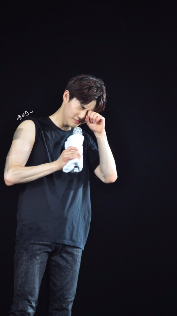 exoslockscreen's tweet image. ♥ Suho (Simple)♥ Fav se gostar♥ RT se pegar♥ Marcação se usar
 cr. hyon Pedidos pela DM, são bem-vindos! 🌹