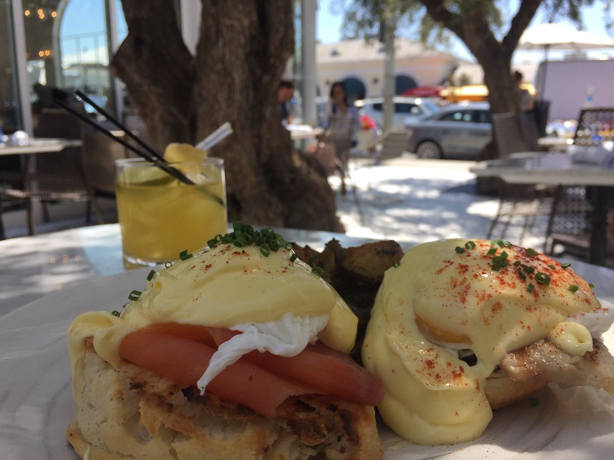 Have we mentioned how much we love the new <a href="/BbcmCafe/">BBCM West Hollywood</a> Thanks <a href="/vanitygirl/">Maxine Tatlonghari</a>  for the introduction!  #WestHollywood