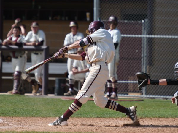 MapleMtnSports's tweet photo. Tito with the hit.
The Maple Mountain Golden Eagles lead the Wasatch Wasps 9 to 0 in the bot of 2nd inn
https://t.co/p5falNT54y
#ScoreStream https://t.co/sowRAjiGmF
