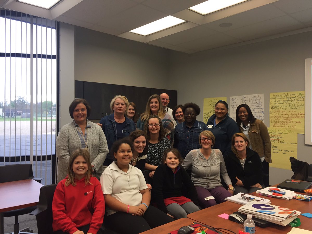 Jefftspencer's tweet image. Great time hosting Belles Elementary School for their teacher residency! #newtechnetwork #payitforward