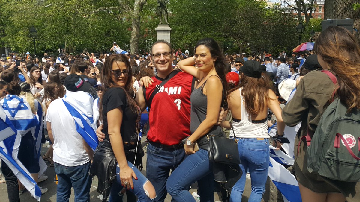 JonathanRobrish's tweet image. @JonathanRobrish 
@Jon_Robrish 
Jonathan daniel Robrish 
#jonathanrobrish 
#robrish 
#Jonathandaniel