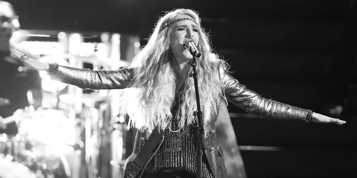 NBCTheVoice's tweet image. Witnessing @stephricemusic deliver one of her most heartfelt performances with “Issues” by @imjmichaels is just beautiful. #VoiceResults