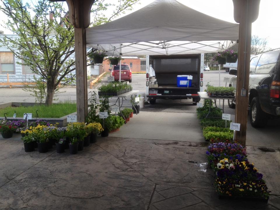 FMFMAMarkets's tweet photo. The list for vendors for the opening day on Saturday has been posted on our Facebook page! Head over and check it out. #buylocal #2017market https://t.co/a1r7wKqkNH