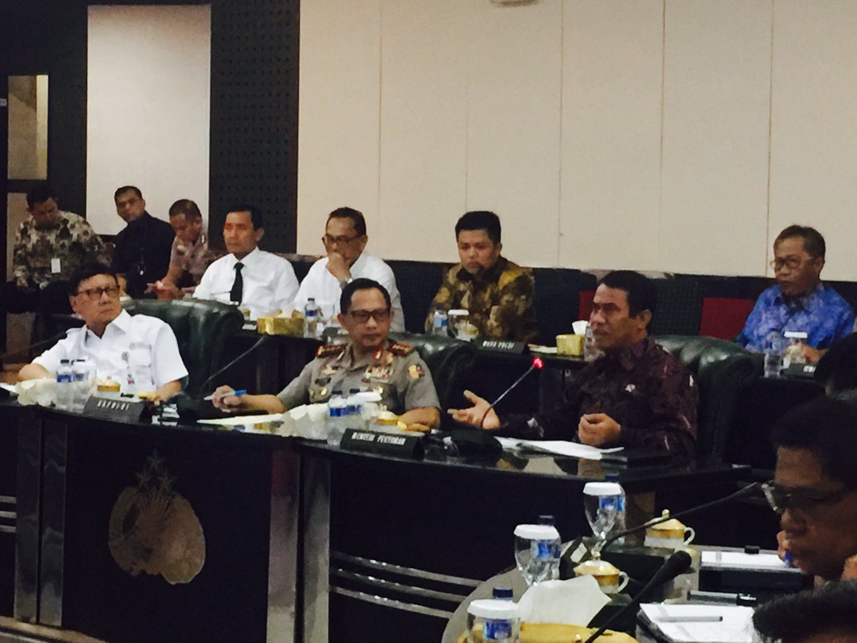 kementan's tweet photo. Mentan tegaskan stok pangan cukup selama bulan ramadhan, hny saja ada pihak Middle Man yg perlu diawasi agar tidak melakukan spekulasi https://t.co/cArUeL3ORz