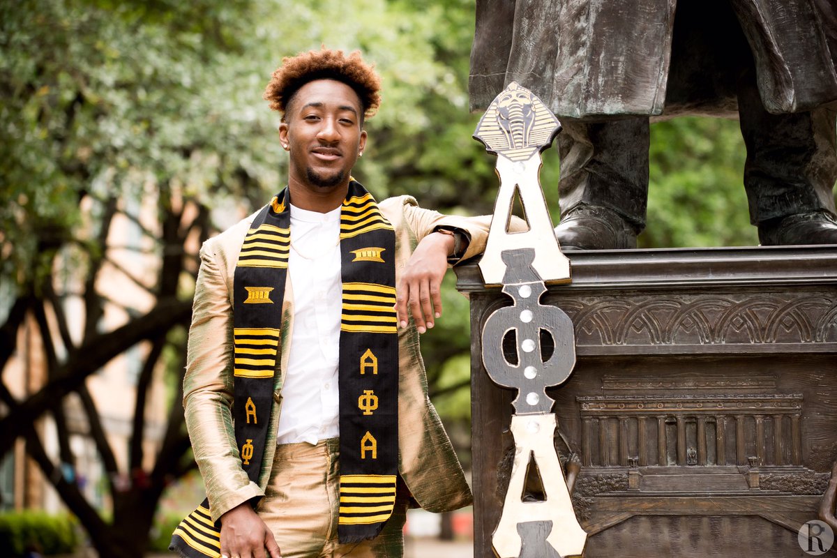 juicestew22's tweet photo. Being the Gold standard and setting an example✊🏾 
T-minus 18 days 👨🏾‍🎓 
SKEDIT 🙌🏾
#Gradszn 
#Graduation 
#Derouenphotography #AlphasInSuits https://t.co/2KpejRG5XL