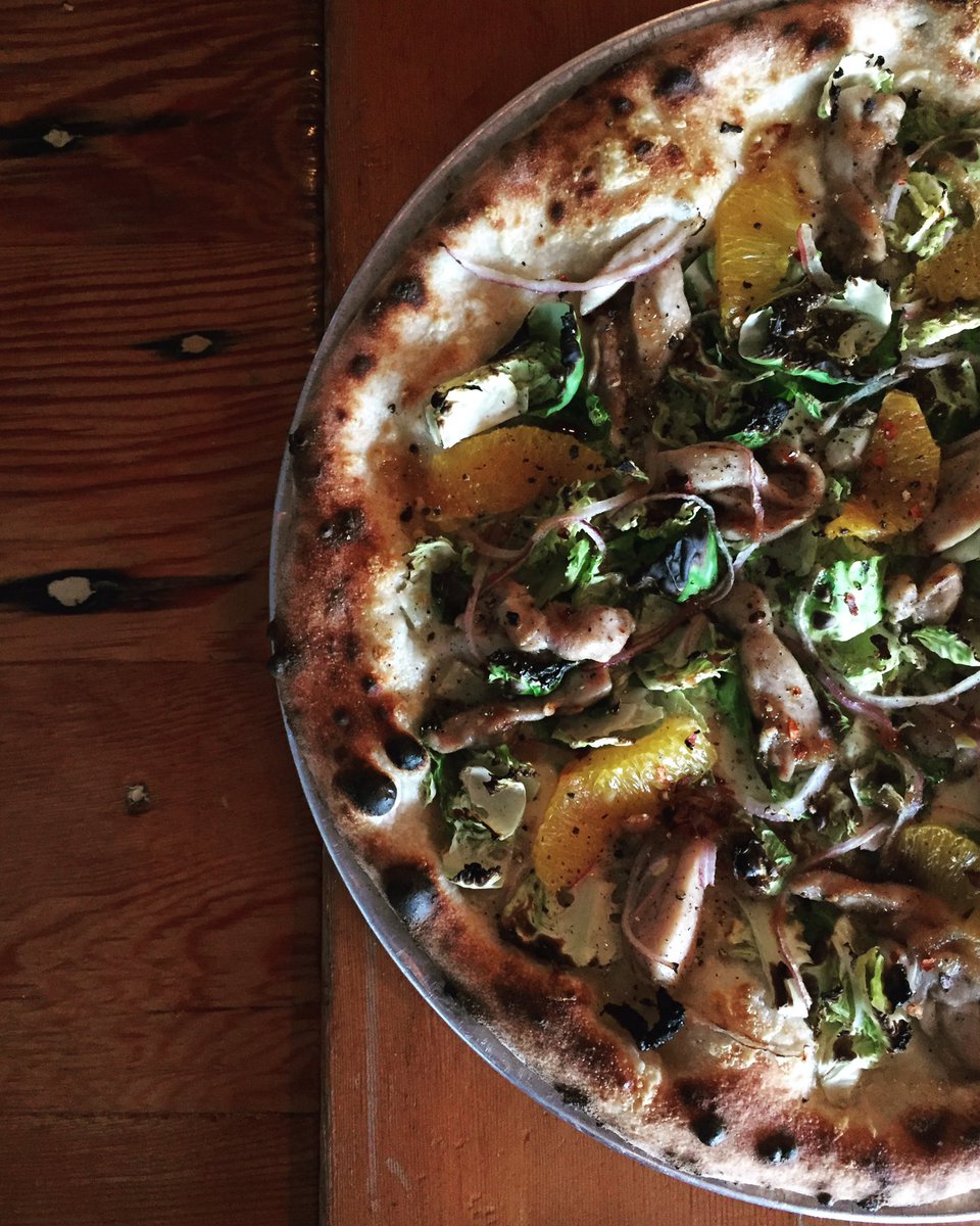 PizzaBarbarella's tweet photo. May's feature pizza is the Alba di Pollo! A delicious #pizza featuring #chicken and #oranges #supreme 🍕 #yum https://t.co/zRjgLNpZ9u