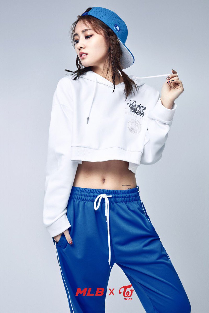 Twice Global Pic Mlb Korea Blog Update Momo Twice 트와이스 T Co R8a2wrvgya