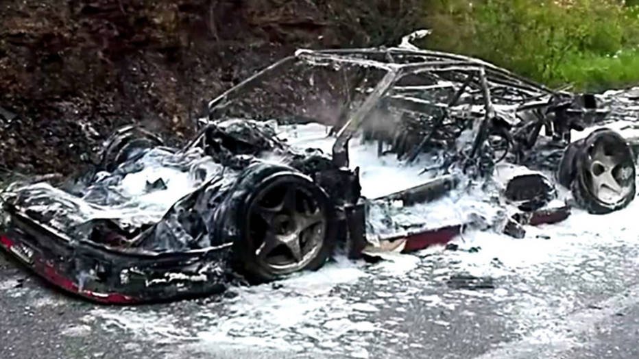 Ferrari F40 prototype burns to a crisp in Italy
#onlyauto #auto #cars #autonews #news #ferrari
