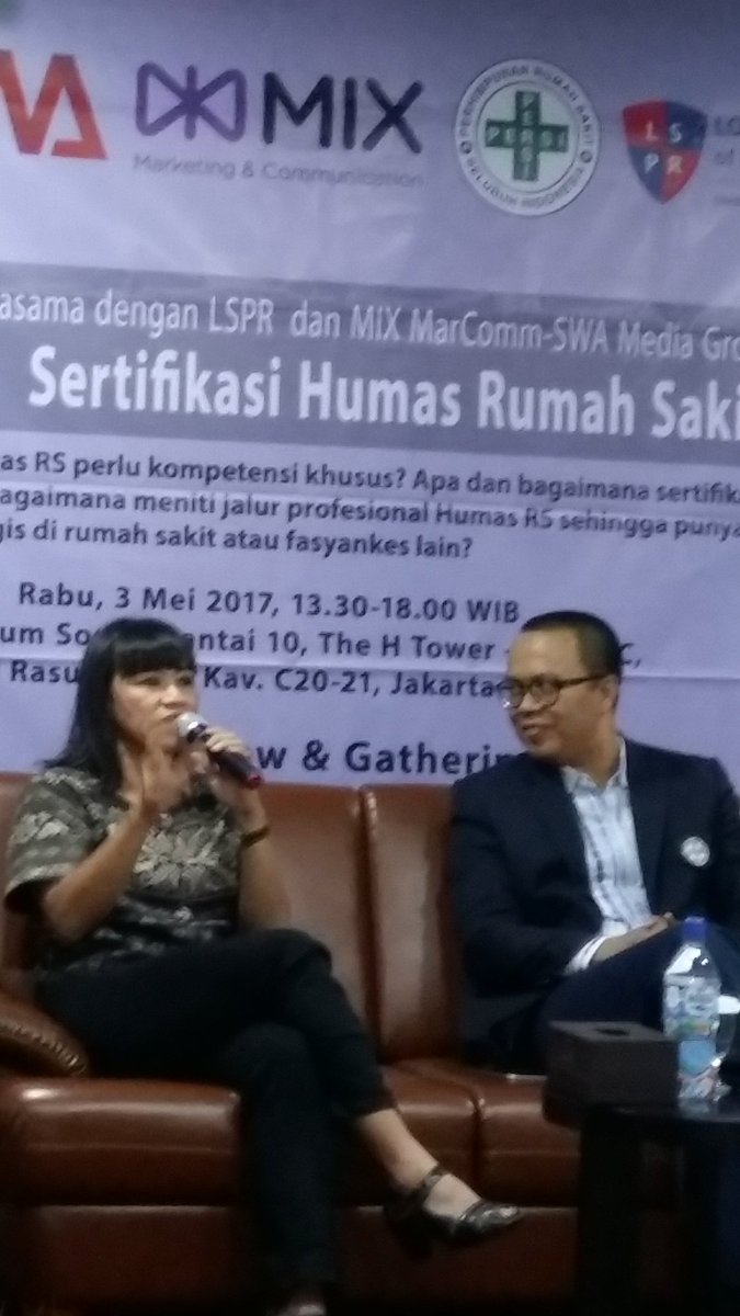 mixmarcomm's tweet photo. Motivate-Advocate-Protect fungsi utama PR (MariaDewantini-Unilever). @anjarisme @UnileverIDN #mixmarcommunity #sertifikasihumasrumahsakit https://t.co/GhR1vn1zj8