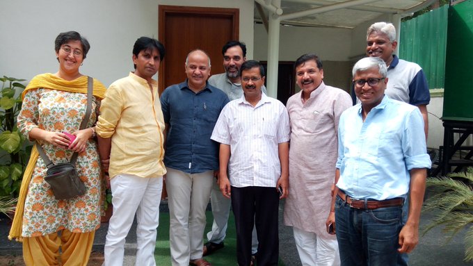 View image on Twitter