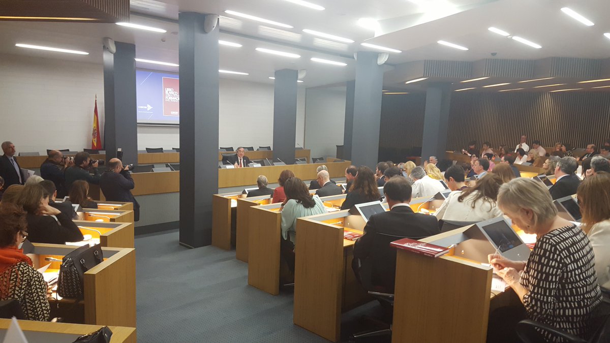 Lleno completo de nuestra sala José María Cuevas en <a href="/CEOE_ES/">CEOE</a> durante la presentación del #libroblancodelaformacion <a href="/JCTH2007/">Juan Carlos Tejeda</a>