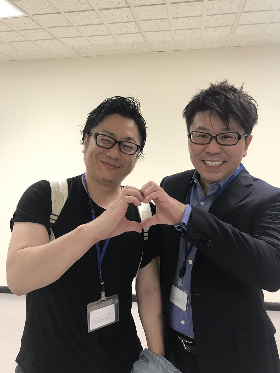 細井孝宏 בטוויטר 現場で作曲家の外山大輔さんとお会いしたので中年オヤジの悪ふざけです Akb48 外山大輔 ゲイではありません