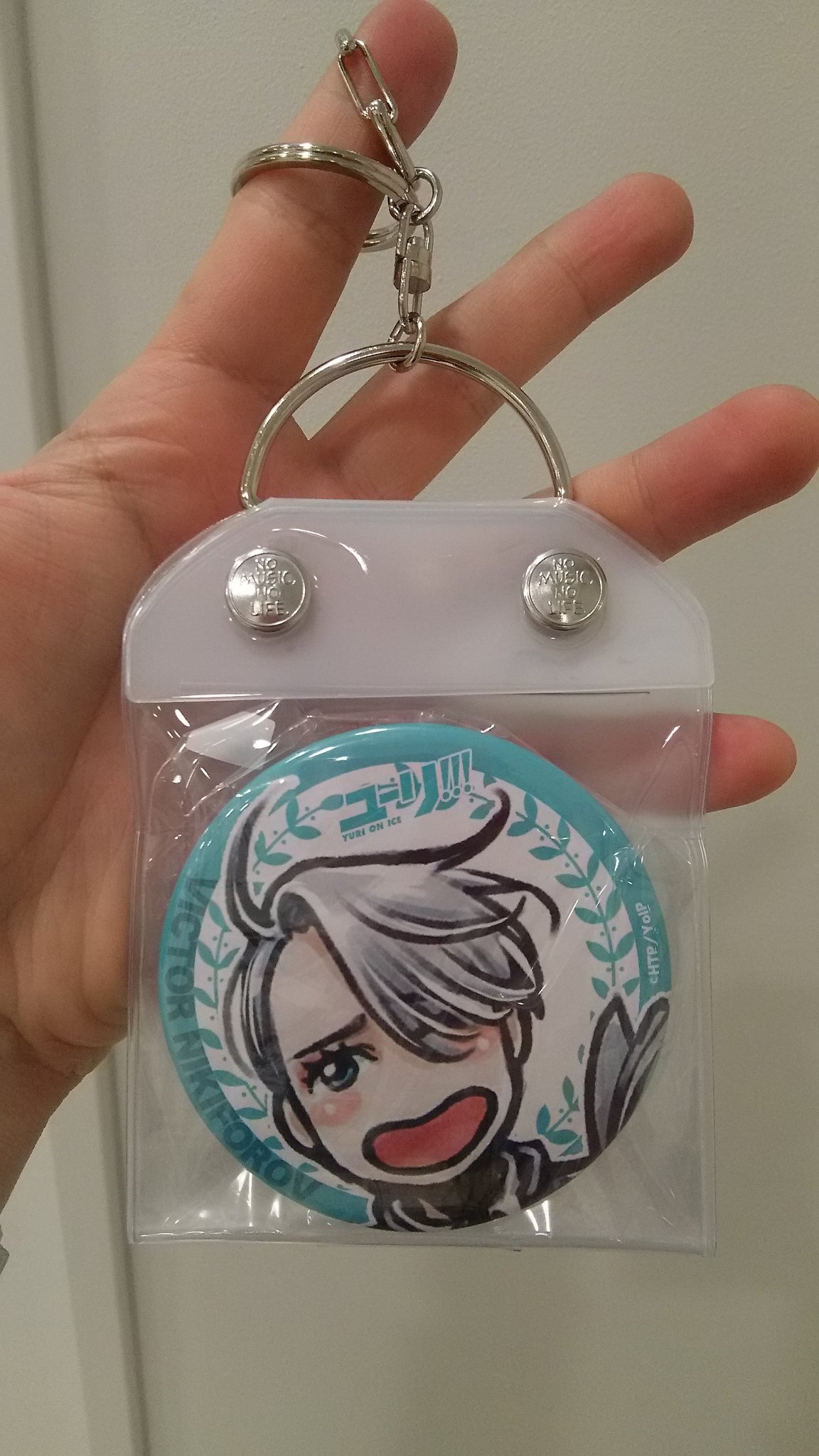 LIVEDRIVE IA x JIN GUMI 缶バッジ　キーホルダー　セット LIVEDRIVE IA x JIN GUMI 缶バッジ キーホルダー セット