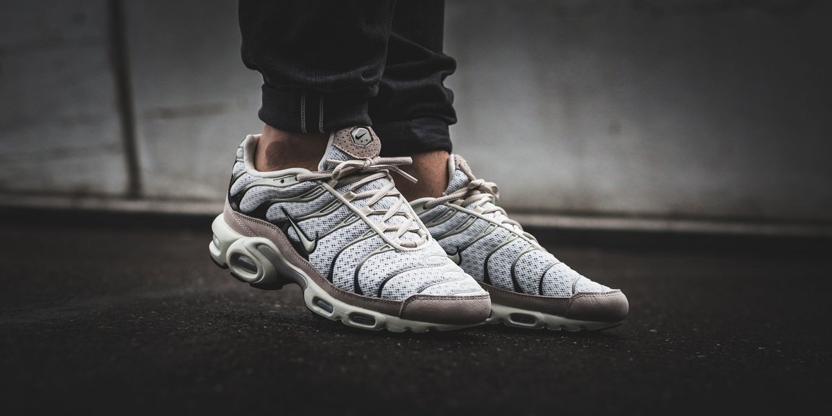 air max plus sail