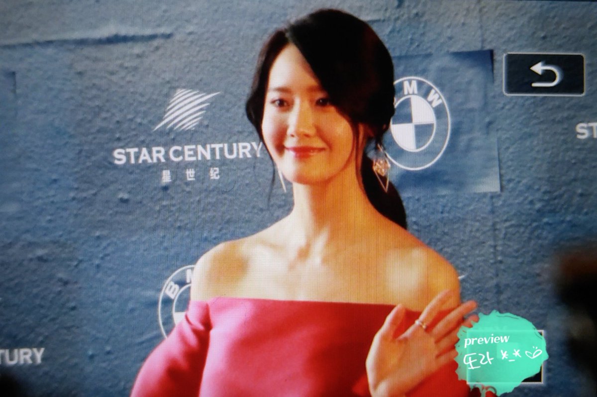 [PIC][03-05-2017]YoonA tham dự "53rd Baeksang Arts Awards" vào chiều nay + Giành "Most Popular Actress or Star Century Popularity Award (in Film)" C-4mS0WUIAEvSSf