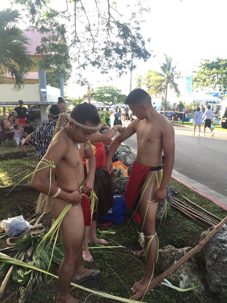 unomagazineguam tweet picture