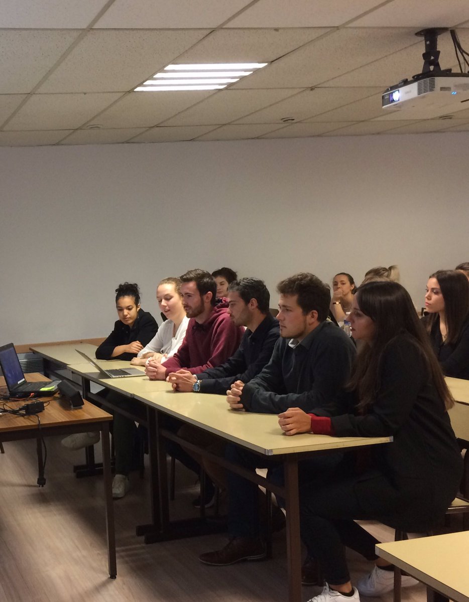 ESCAET's tweet image. Préparation de la prochaine édition @NextTourisme avec les @etudiantsescaet mba1 #ecommerce #bitcoin,chatbot&amp;amp;cie :)