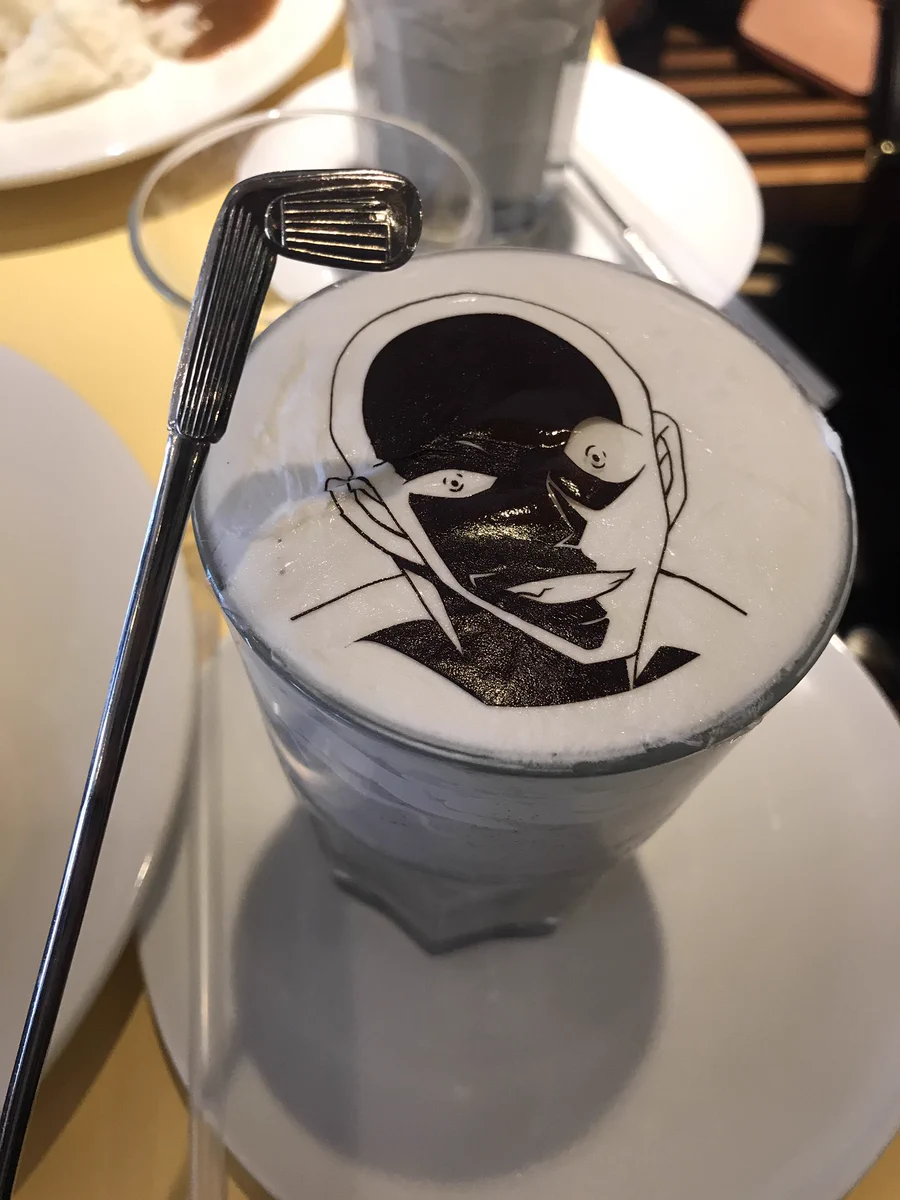 コナンカフェの犯人スムージーｗｗｗマドラーがゴルフクラブで笑うｗｗｗ