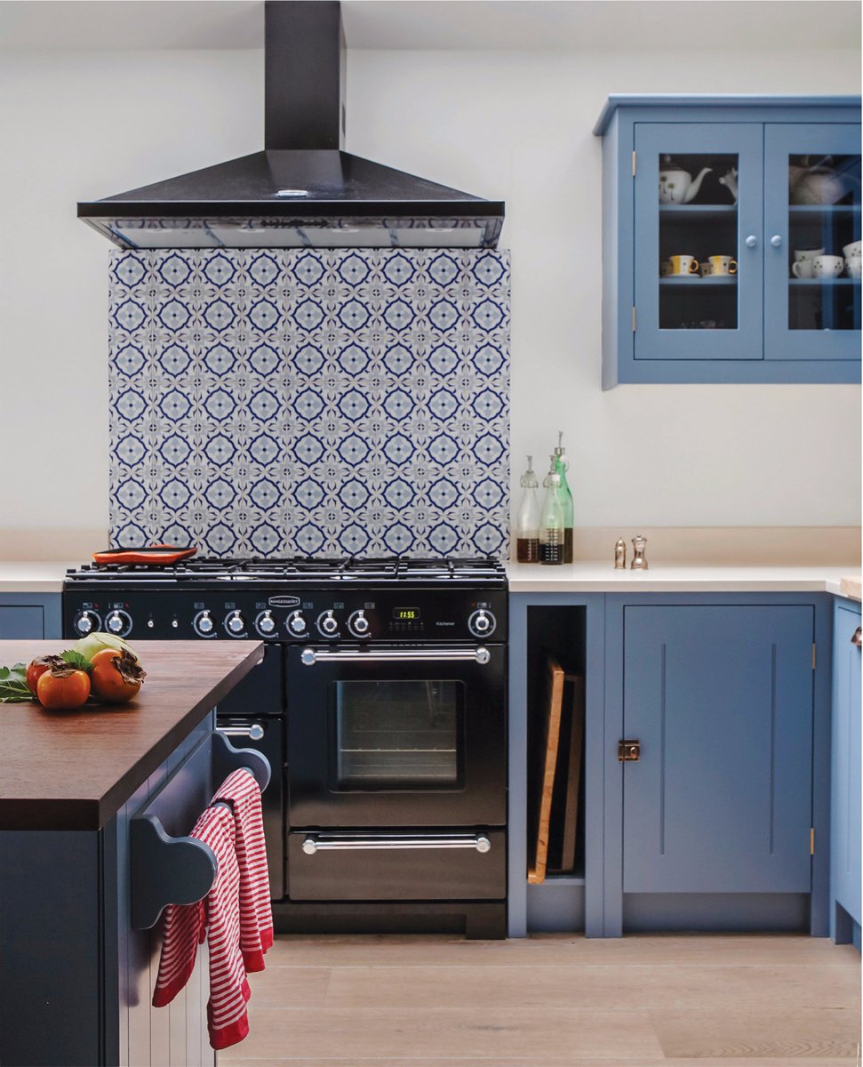 RangemasterUK's tweet photo. Blue is certainly the colour of the moment – are you a fan of this #EasternInspired kitchen?
Image courtesy of https://t.co/yeTxQYUZ2e https://t.co/Br8frnfW5X