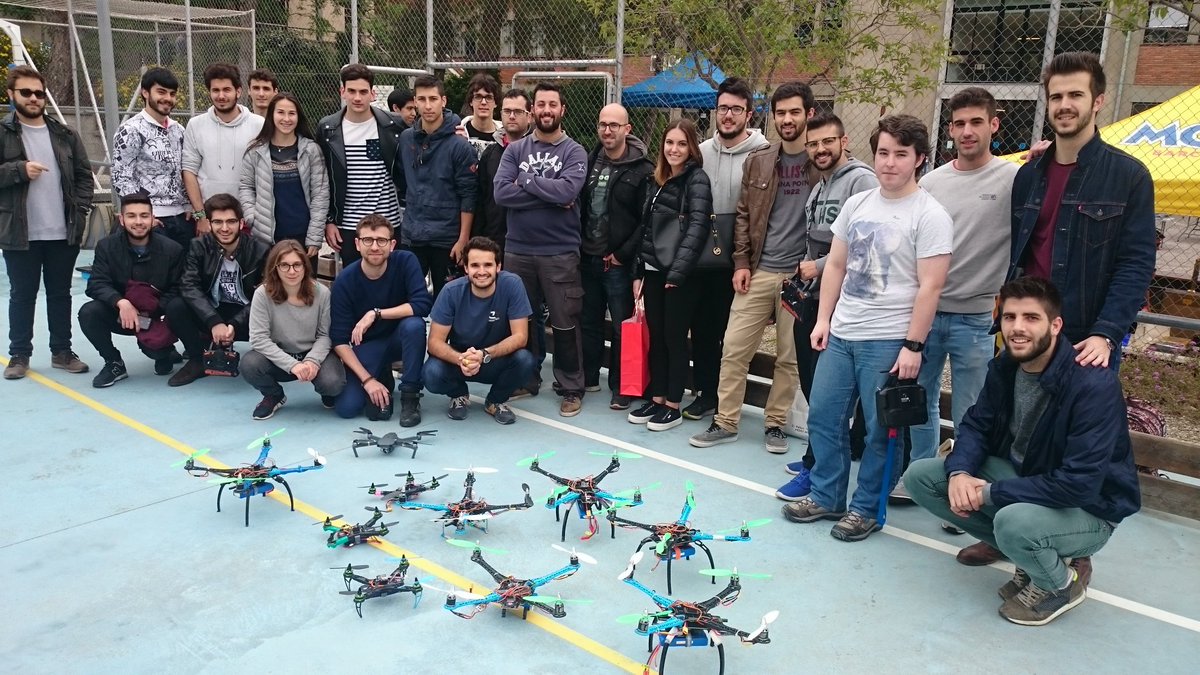 Preparats per la III OLIMPIADA DE DRONS.  Molta sort!!