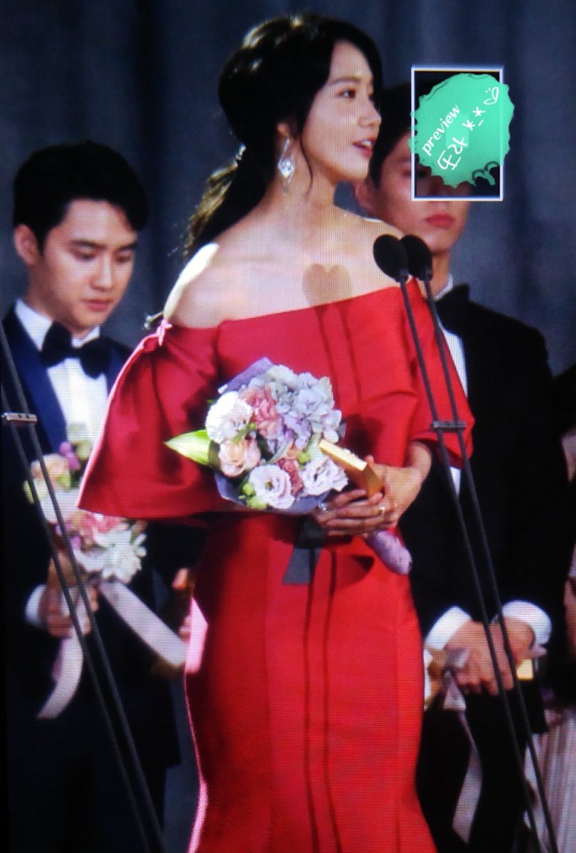 [PIC][03-05-2017]YoonA tham dự "53rd Baeksang Arts Awards" vào chiều nay + Giành "Most Popular Actress or Star Century Popularity Award (in Film)" C-5KIoKXYAAFz-9