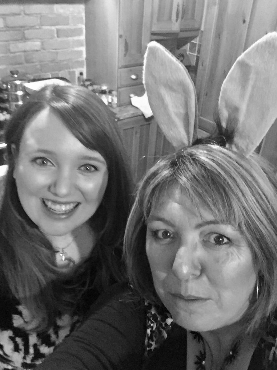 Mommafitz6's tweet photo. It's all go #motherofthebride #3daystogo #FitzieCelebration #shitgotreal Arrrggghhh https://t.co/KNWt7Jp6NX