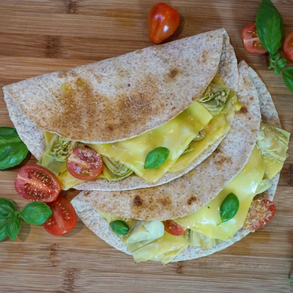 Cook_with_amore's tweet image. Maybe #piadine for #lunch today 😍so delicious and so #vegan 🙌🏼 yes loving @violife_foods cheese 🧀💖 yummiiiiiiii 😋 
cookwithamore.com