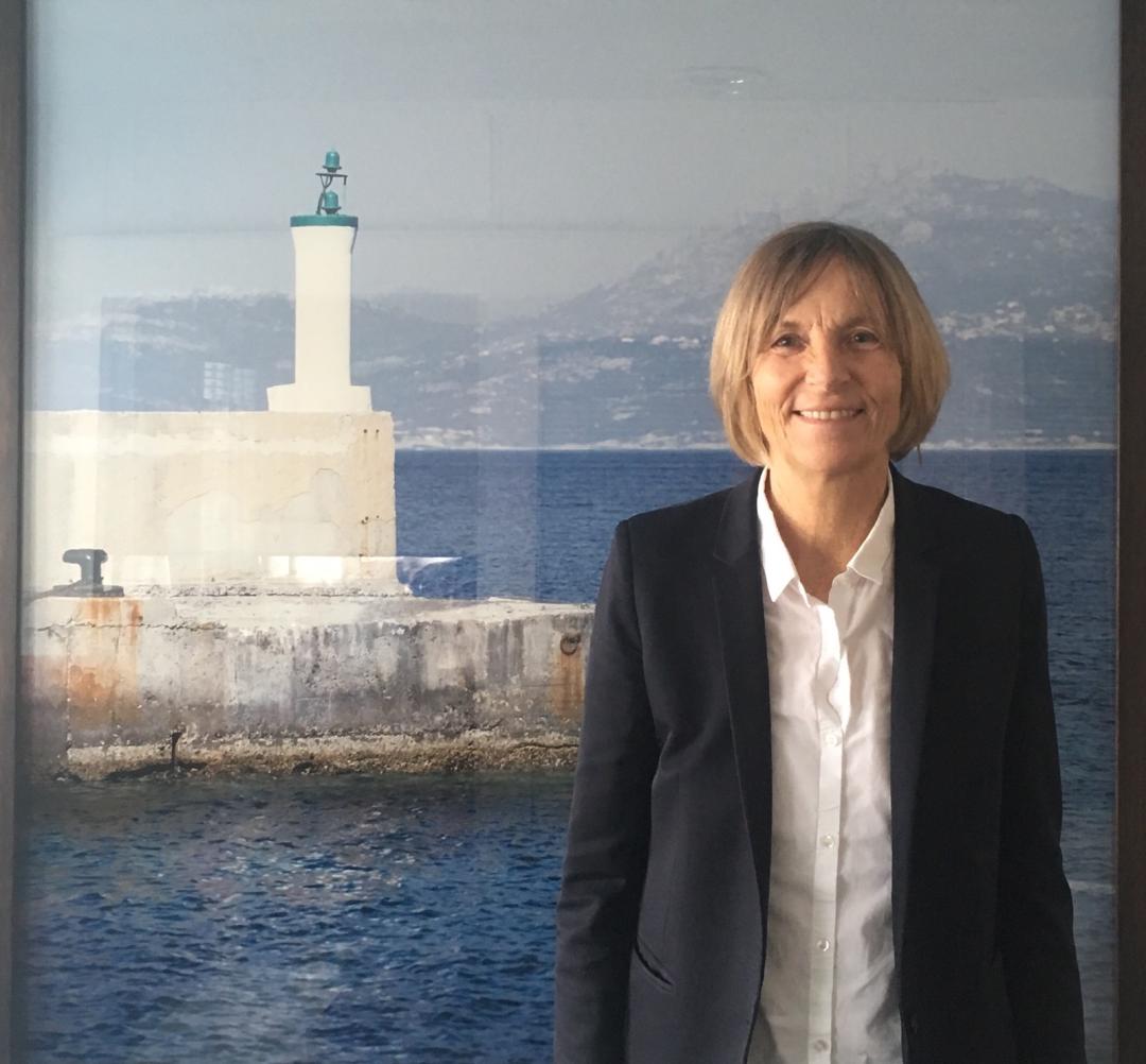 FCulture_Pol's tweet image. .@desarnez @franceculture Il va falloir changer les choses, sortir de l&apos;impuissance publique et porter une vision pour l&apos;Europe #Macron