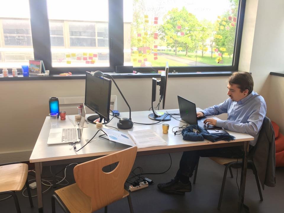 immTherapy's tweet image. Mais à quoi travaillent-ils donc ? Un indice : ça parle d'#acouphènes, et ça parle de #thérapie... #codingHard #betaRelease #stayTuned